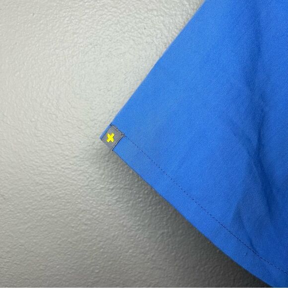 FIGS blue V neck front pockets short sleeve unisex scrub top size XL - Picture 5 of 9